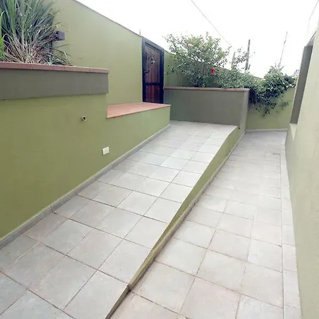 Apartment Surfer's Delight